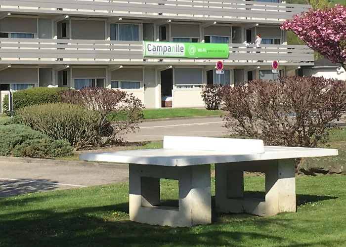 מלון Campanile Saint-etienne Est- 3*