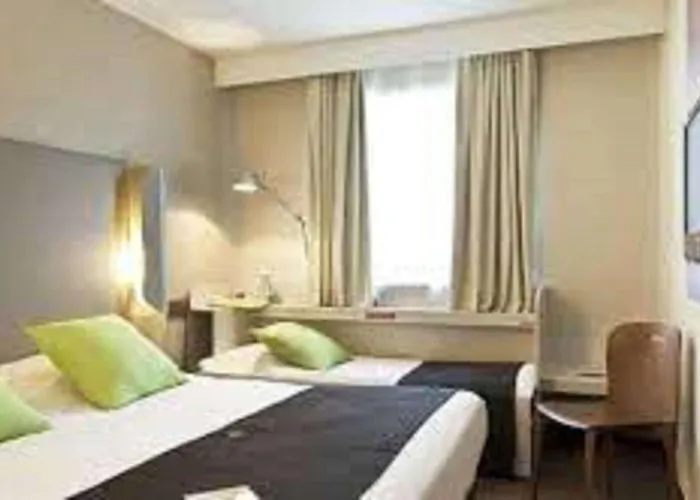 Campanile Saint-etienne Est- 3* סן-שאמון