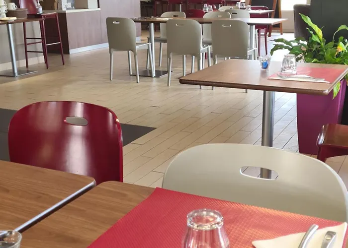 Campanile Saint-etienne Est- 3*