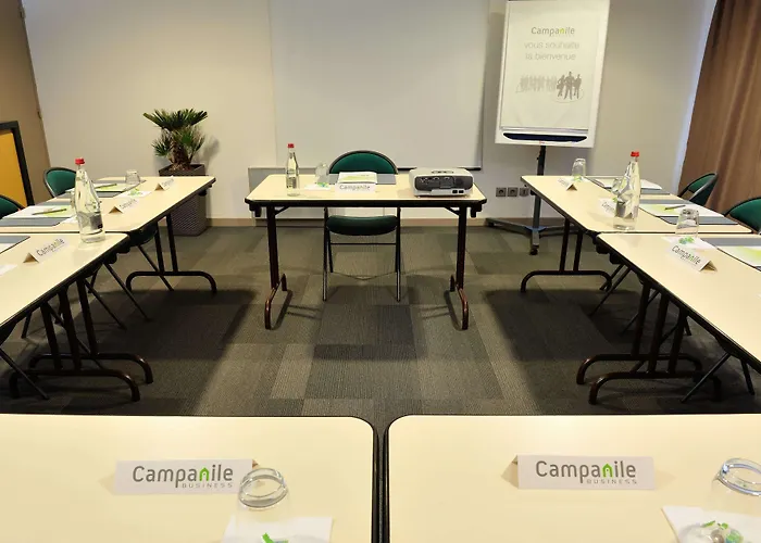 Campanile Saint-etienne Est- 3* סן-שאמון