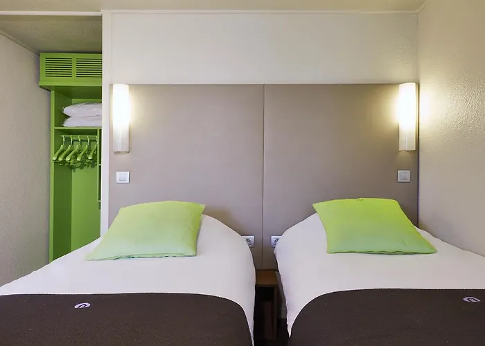Campanile Saint-etienne Est- מלון 3*
