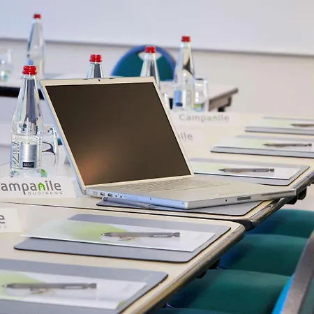 Campanile Saint-etienne Est- Hotel 3*