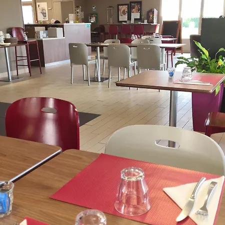 Campanile Saint-etienne Est- 3*