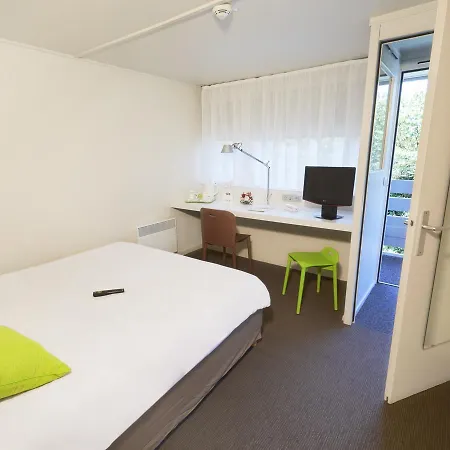 Hotel Campanile Saint-etienne Est- 3*