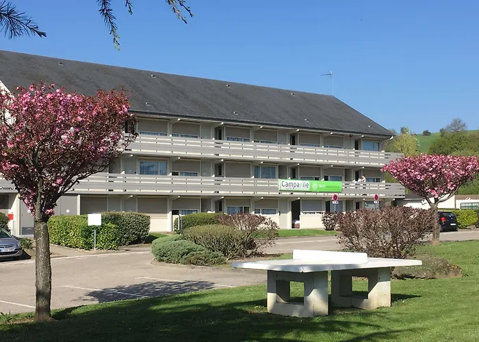 Hotel Campanile Saint-etienne Est- 3*